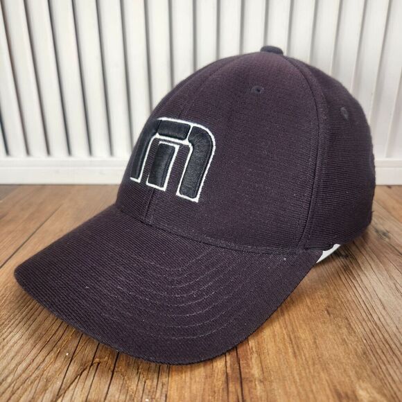 Travis Mathews Flexfit Fitted Hat Cap L/XL Black Logo Embroidered Golf Sports - Picture 1 of 11